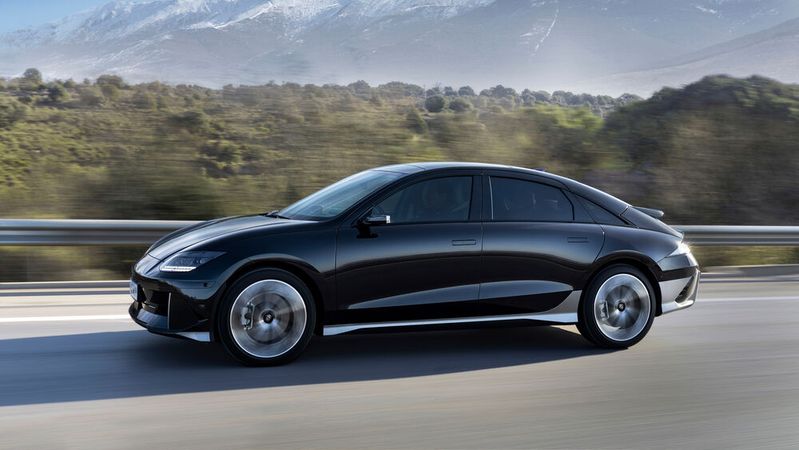 Der Hyundai Ioniq kommt weit und lädt schnell.(Bild:  Hyundai)