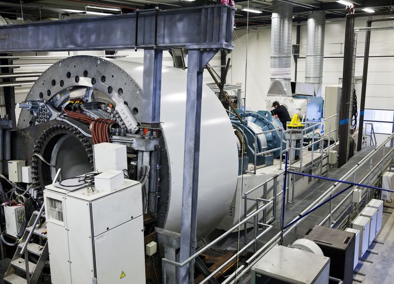 Testen des Generators der 3MW-Windturbine im Prüffeld im dänischen Brande. (Siemens)