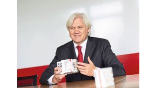 „Für 2018 haben wir unsere Produktionskapazität massiv ausgebaut. Beispielsweise sind unsere Kapazitäten im Bereich der primären Fertigung – der Leiterplattenbestückung – um mehr als 70 Prozent gestiegen“, erläutert Hans Beckhoff, Geschäftsführender Inhaber von Beckhoff Automation. (Beckhoff)