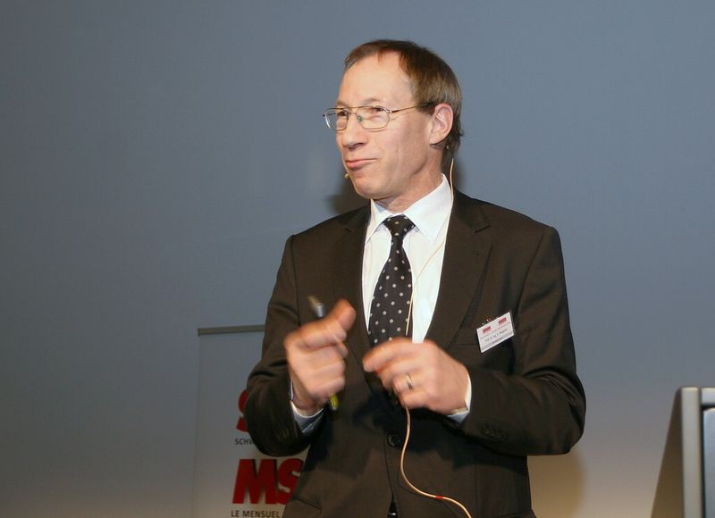 Über die Herausforderungen der Fertigungstechnik und aktuelle Trends sprach als erster Redner Prof- Dr.-Ing. Konrad Wegener von der ETH Zürich. (Bild: Anne Richter, SMM)