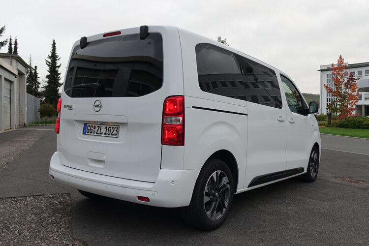 Mit der Eingliederung des Zafira in die PSA-Transporter-Familie Peugeot Traveller, Citroën Spacetourer sowie dem Toyota Proace Verso geht eine grundsätzliche Neuausrichtung der Baureihe einher. (Schreiner/»kfz-betrieb«)