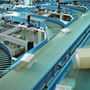 Der Drehstrommotor mit integrierter Intelligenz ist auf Netz- und Starteranwendungen in der horizontalen Fördertechnik zugeschnitten.