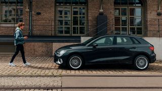 Falls gewünscht, bringt Virtuo das Fahrzeug auch vor die Tür. (Bild: Virtuo)