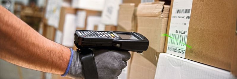 Barcodescanner für die Industrie und Logistik. Hier kommen die grünen und blauen Laserdioden PLT3 und PLT5 zum Einsatz. Barcodescanner für die Industrie und Logistik. Hier kommen die grünen und blauen Laserdioden PLT3 und PLT5 zum Einsatz.