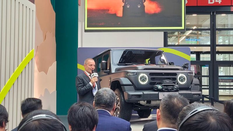 Nach Deutschland kommt zunächst der Diesel. Thomas Schelsky, Geschäftsführer beim Importeur Indimo, berichtete von großem Interesse an dem Auto. (Bild: Wehner - VCG)