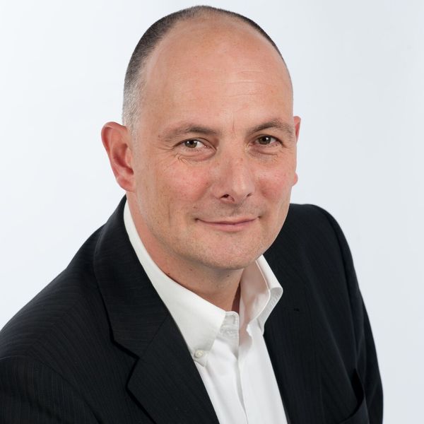 Dipl.-Kfm. Richard Meinberg, Mitglied der Geschäftsführung der Office Syncro GmbH: ,Mit 1 % der Arbeitsplatzkosten können rund 80 % der Gesamtkosten beeinflusst werden. Der Return on Investment wird durch die Zeit- und damit Geldersparnis gewährleistet.“ (Bild: BComplete)