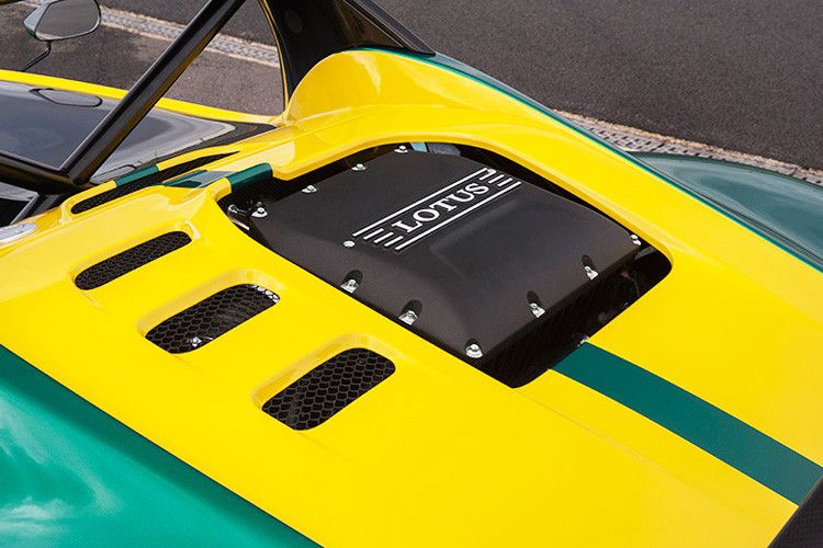 Die Preise des Lotus-Newcomers starten bei umgerechnet rund 116.000 Euro für die Basisversion „Road“ ... (Foto: Lotus)