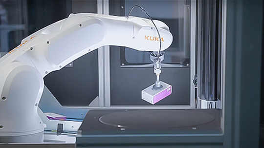 Für sein automatisiertes Verladesystem entwickelte GPI ein Modell mithilfe des KR Agilus.(Bild:  KUKA)