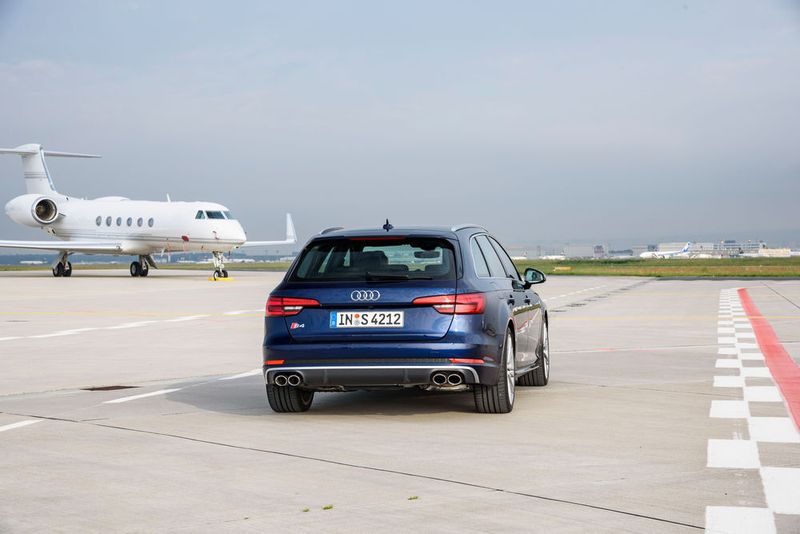 Der in Europa besonders beliebte Avant bietet nicht nur bis zu 1.510 Liter variablen Gepäckraum, sondern er gilt auch bei vielen Kunden als das schönere Modell. (Alexander Schraufstetter)