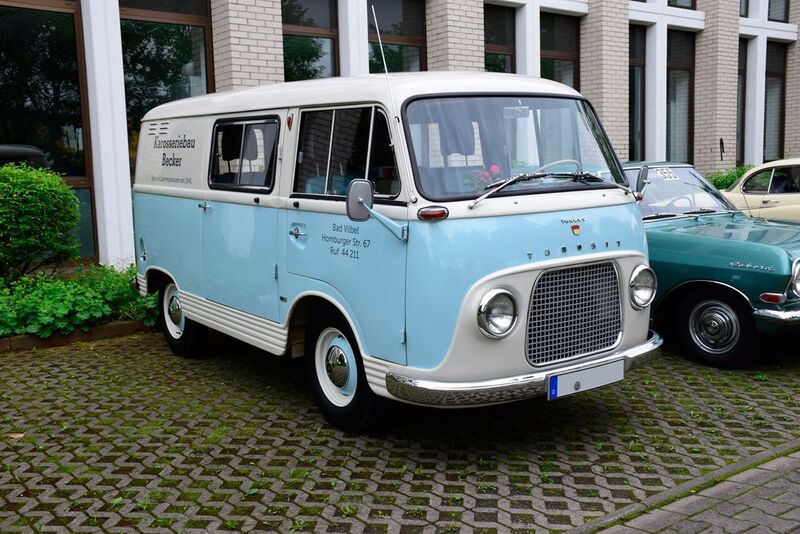 Ein Ford Taunus Transit der ersten Generation, gefertigt in den Jahren 1953 bis 1966. Er war einer der allerersten Kleintransporter der Marke und wurde unter anderem im Werk Köln-Niehl gebaut. (Konrad Wenz)