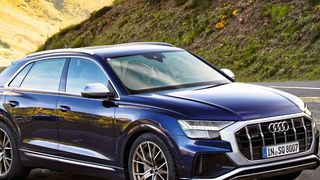 Der Audi SQ8 vereint SUV- mit Coupé-Eigeschafften und ist zugleich als Familienkutsche tauglich – wenn man das nötige Kleingeld hat. (Audi)
