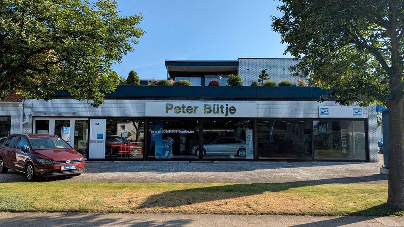 Mit über 100 Jahren Unternehmensgeschichte ist der frühere BMW-Händler in der Region fest verwurzelt, hat einen bekannten Namen und befindet sich zudem in einem gepflegten Zustand.    (Bild: Rosenow – VCG)