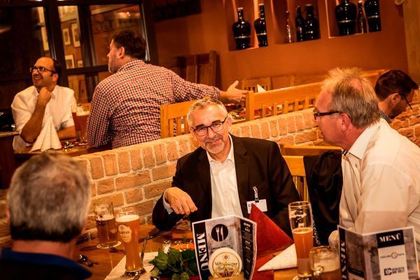  (Stefan Bausewein)