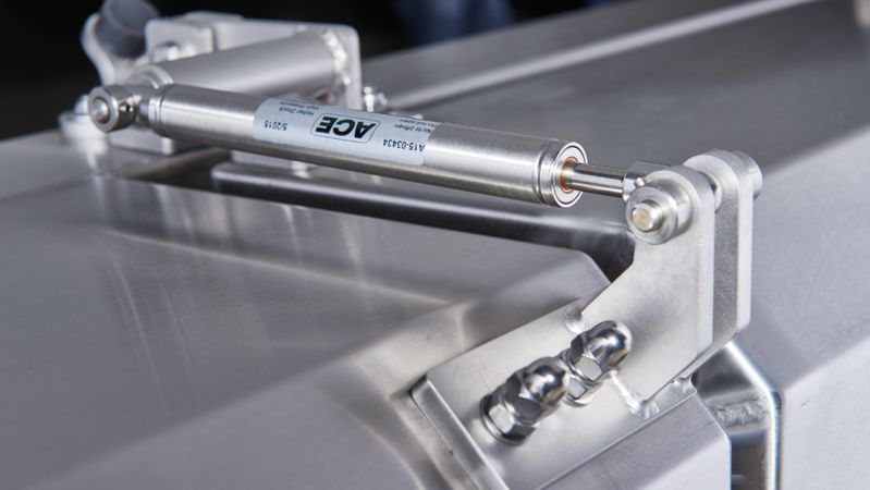 Kraft und Reinheit beim Öffnen und Schließen von Klappen an den Anlagen von ENT Bremen: Industrie-Gasdruckfeder von ACE aus Edelstahl.(Bild:  ENT Bremen)