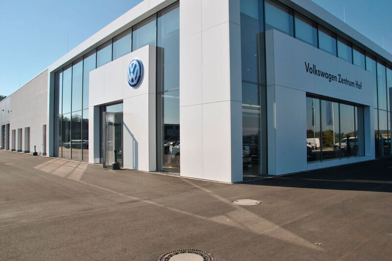 Das Gebäude des neuen VW-Zentrums beeindruckt mit seinen Dimensionen. (v. Maltzan)
