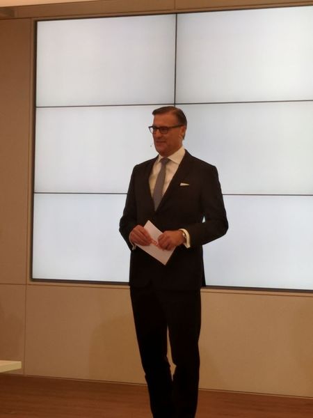 Zu seinem 111. Geburtstag hat Olaf Berlien, Vorsitzender des Vorstands von Osram Licht nach München geladen. (Bild: ELEKTRONIKPRAXIS)