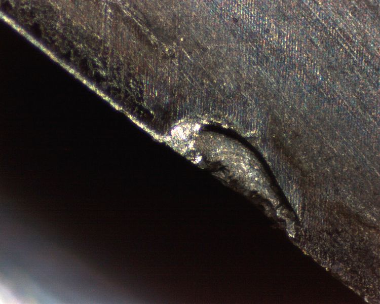 In the second experiment, it led to cutting-edge chipping after about 40 minutes. (Source: Wexo)