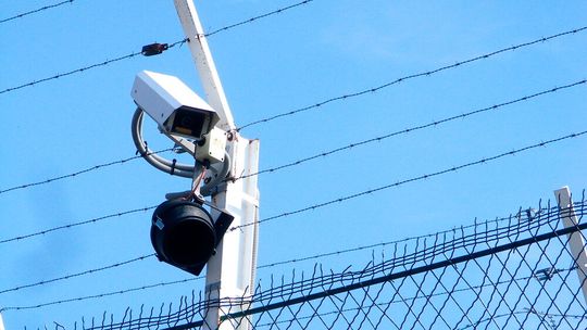 In remote video surveillance, video operation centers (VOCs) are key levers for greater security and a fast response time.(Picture: © mat - stock.adobe.com)