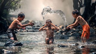 Wasser ist ein kostbares Gut, dessen Qualität und Verfügbarkeit aber mithilfe intelligenter Technik verbessert und sichergestellt werden kann. (Bild: gemeinfrei© Sasin Tipchai)