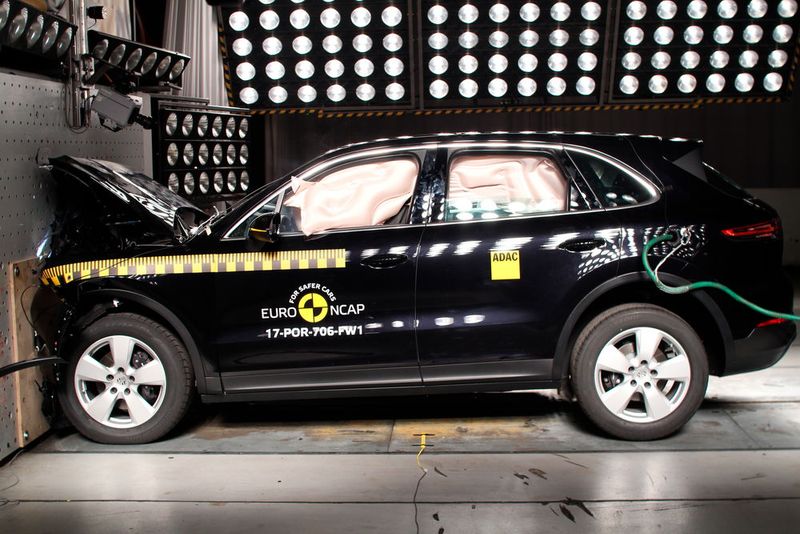 ... den Porsche Cayenne, ... (Bild: Euro-NCAP)