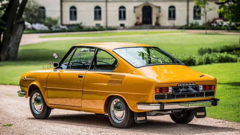 Porsche des Ostens – Das 1970 präsentierte Sportcoupé Skoda 110 R sah schnell aus und diente als Basis für die kommenden Rallye-Champions. (Bild: Skoda)
