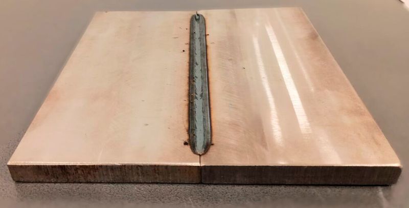 Das Schweißen von 20 Millimeter dickem Stahl mit einem Laser dauert weniger als zwei Minuten. Mit Lichtbogenschweiß-Prozessen muss man aber mehre Stunden schweißen und dabei die beidseitige Zugänglichkeit gewährleisten sowie zehn Schweißlagen ausführen. (Bild: Civan Lasers)