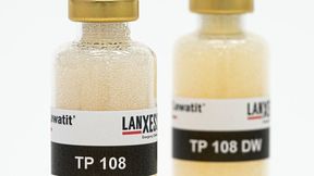 Das für die Trinkwasseraufbereitung zugelassene Ionenaustauscherharz Lewatit TP 108 DW von Lanxess unterstützt kommunale Wasserversorger bei der Einhaltung der jüngst verschärften PFAS-Grenzwerte in der EU.  (Bild: Lanxess)