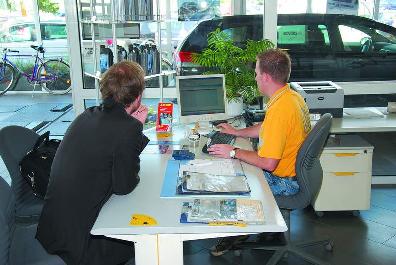 Die Serviceberater von Schlingmann möchten jeden Kunden richtig bedienen. (Archiv: Vogel Business Media)