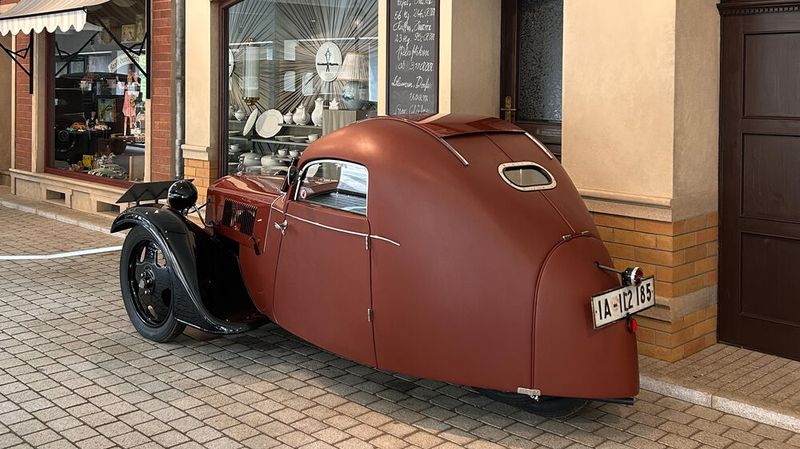 Wer bereits am Donnerstagfrüh anreiste, konnte an der Führung von Professor Enge durch das August-Horch-Museum in Zwickau teilnehmen. Im Bild ein Framo Stromer. (Bild: Peter Diehl)