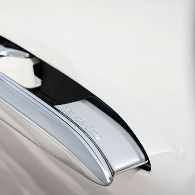Chinese authorities reportedly want to ban fully retractable door handles on cars. (Image:Mercedes-Benz)