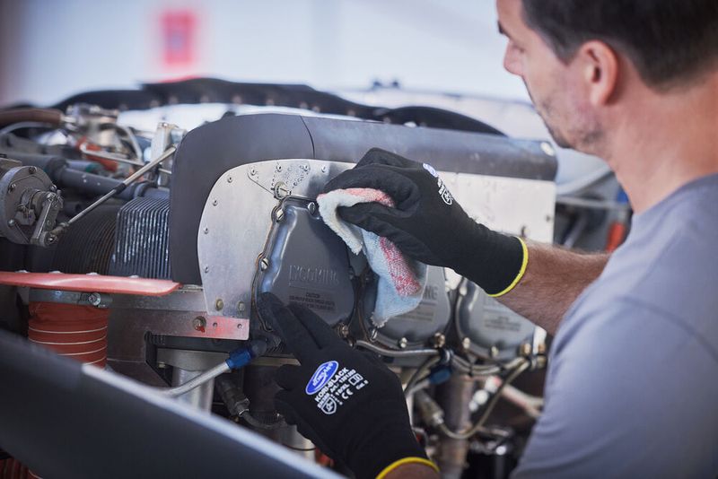 Adapté à chaque tâche : les tissus industriels réutilisables de haute qualité qui peuvent être lavés et réutilisés jusqu'à 50 fois.  (Source : Mewa)