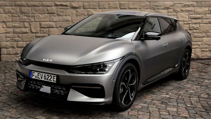 Seit Ende Oktober steht der Kia EV6 bei den deutschen Händlern. (Bild: Wehner)