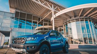 Zum Jahresende kamen bei BCA noch einmal 400 Ford-Dienstwagen unter den Hammer.  (BCA Autoauktionen)