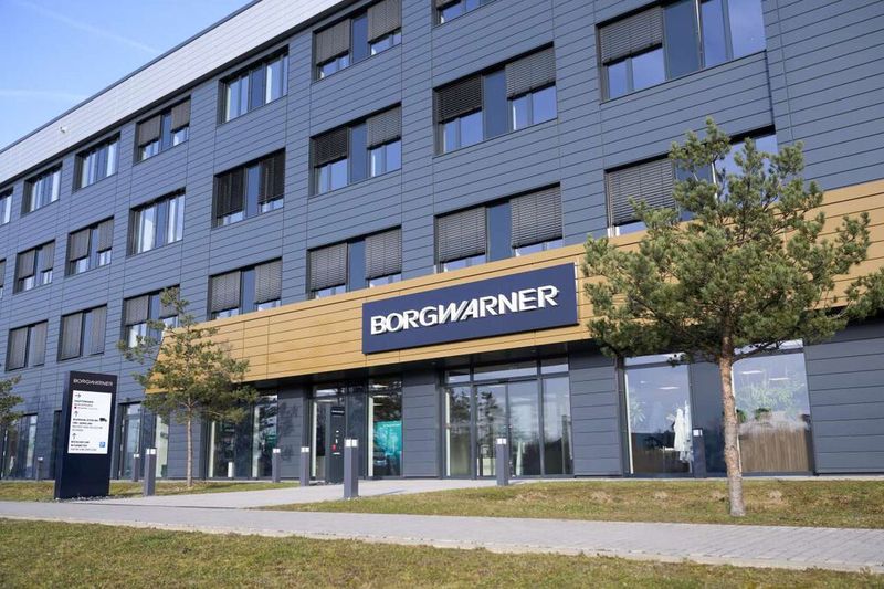 Der ehemalige Akasol-Standort gehört seit 2021 zum Produktionsnetzwerk des Zulieferers. (Bild: Borg Warner)