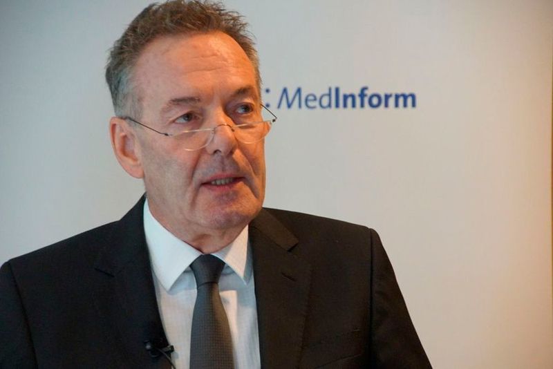 „Joachim M. Schmitt war über drei Dekaden das Gesicht der deutschen Medizintechnik-Branche“, so der BV-Med-Vorstandsvorsitzende Dr. Meinrad Lugan. „Mit seiner diplomatischen und faktenbasierten Arbeit hat er den BV-Med zum anerkannten und angesehenen Partner in Politik und Industrie gemacht. Dafür danke ich ihm im Namen des Vorstands, der Mitarbeiter der Geschäftsstelle und aller Mitgliedsunternehmen.“ (BV-Med)