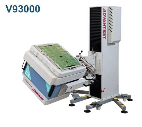 Der V93000 EXA Scale mit skalierbarer Parallelschaltung von Stromversorgungsmodulen. (Bild:  Advantest)