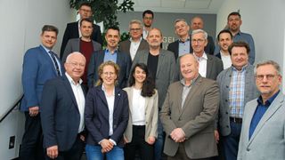 Im Vorfeld der Würzburger Karosserie- und Schadenstage trafen sich die Ausschüsse zu Karosserieinstandsetzung und Fahrzeuglackierung von ZKF und ZDK zu ihrer gemeinsamen Sitzung in Würzburg.  (Bild: Wenz – VCG)