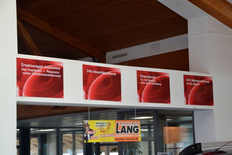 Die Leistungen des Familienbetriebs sind prominent platziert. (Mauritz)