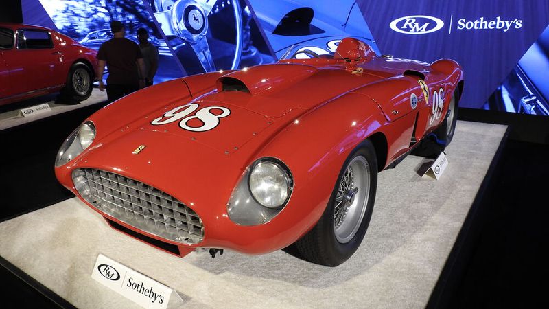 Ferrari sicherte sich mit dem 410 Sport Spider von 1955 den zweiten Rang in der Auktions-Bestenliste. (Bild: RM Sotheby's)