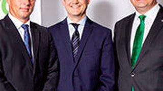 Die Partner des Gebrauchtwagen Awards 2015: (von li.) Daniel König, Real Garant, Dr. Martin Endlein, DAT-Group, und Michael Tziatzios, Dekra. (Copyright: Stefan Bausewein)