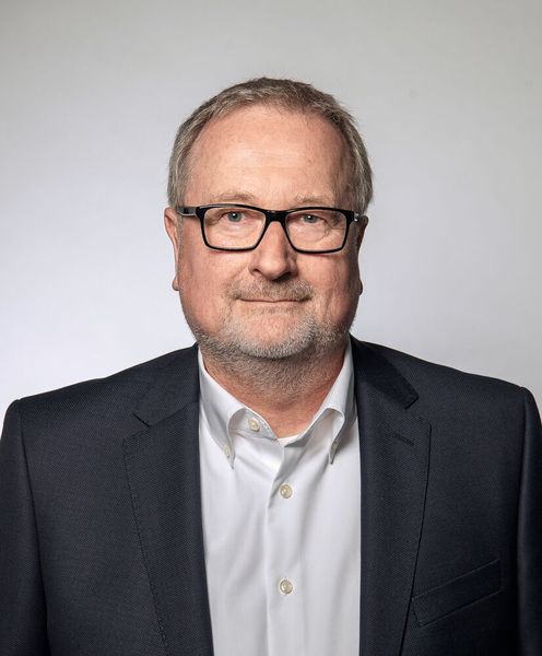 „Künstliche Intelligenz kann nur dann erfolgreich sein, wenn die Unternehmen auf belastbare Daten zugreifen können“, weiß Geschäftsführer Werner Liebmann vom Verband der Deutschen Drehteile-Industrie aus vielen Gesprächen mit den Mitgliedern. (Bild: Verband der Deutschen Drehteile-Industrie )