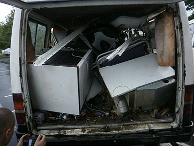 Schrottreifer Schrotttransport mit ungesicherter Ladung.  Bild: POL-KS/obs (Archiv: Vogel Business Media)