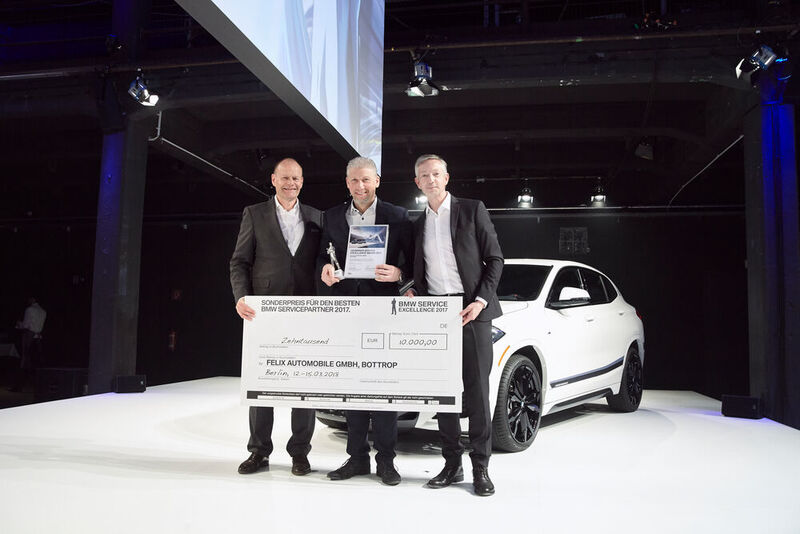 Sonderpreis für die höchste Gesamtpunktzahl BMW: Felix Automobile GmbH, Bottrop, gemeinsam mit Erich Ebner von Eschenbach und Christian Scheppach. (Philipp Stengelin)