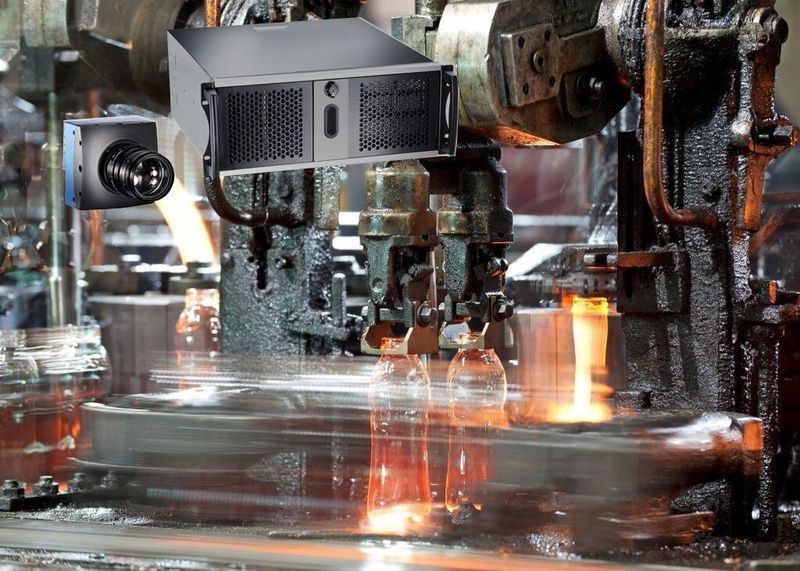 Als Komplettanbieter liefert Mikrotron nach Kundenanforderungen leistungsfähige vorinstallierte und geprüfte Bildverarbeitungsrechner, die dem rauen Industriealltag trotzen. (Bild: Mikrotron)