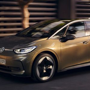 VW legt nun nach und schickt im Sommer die erste Überarbeitung des ID.3 zu den Händlern.(Bild:  Volkswagen AG)