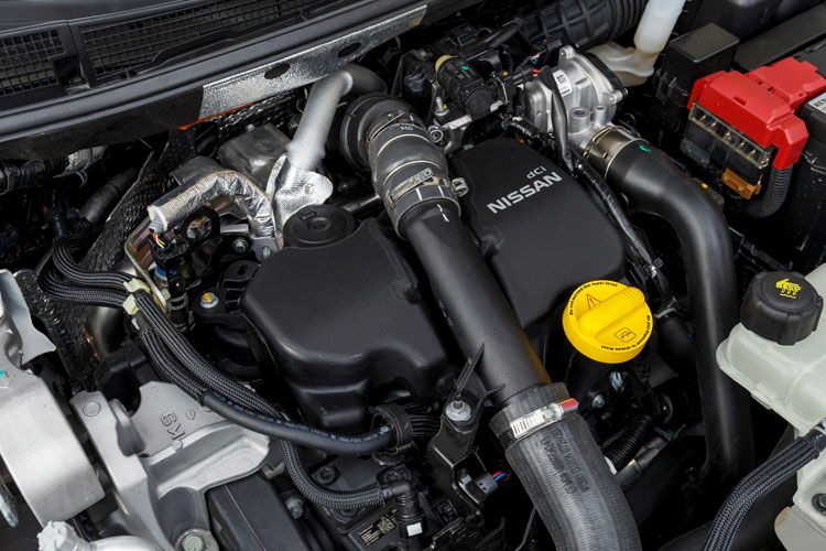 Der Pulsar ist zunächst mit zwei Motorisierungen lieferbar: der 1,2-Liter-Benziner und der 1,5-Liter-Diesel arbeiten mit Turboaufladung und direkter Treibstoffeinspritzung. (Foto: Nissan)