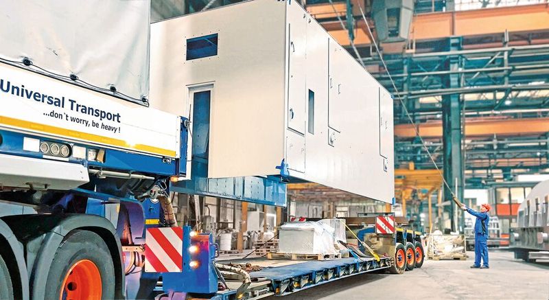 Schwerlastlogistik ist Alltag: IAA verfügt über eine geschlossene, bekrante Produktionsfläche von 12.000 Quadratmetern. (Bild: neumeister.de, Marcus John, neumeister.de)