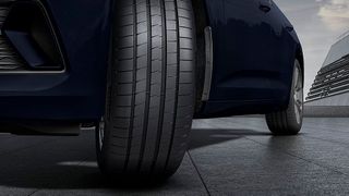 Der neueste Reifen siegt: Der Goodyear Eagle F1 Asymmetric 6 kam erst im Januar auf den Markt. (Goodyear)