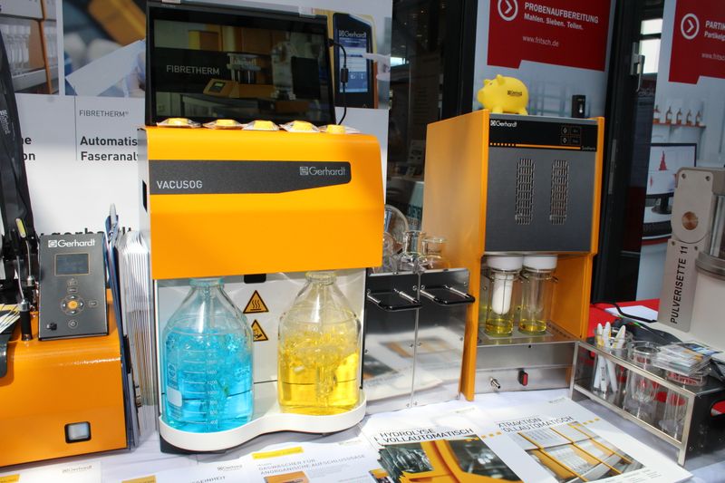 Impressionen der Lab-Supply Berlin vom 13. Juni 2019  In den Hallen des Estrel-Hotels in Berlin Neu-Kölln konnten Besucher der Lab-Supply mit den Ausstellern ins Gespräch kommen. Hier sind einige Impressionen vom Messetag sowie Besucherstimmen für Sie zusammengestellt. Die nächste Lab-Supply ist am 28. August 2019 in Dresden. Weitere Infos zu den kommenden Lab-Supply-Messen finden Sie auf www.lab-supply.info.   Lese-Empfehlung: Nachbericht zum erfolgreichen Auftakt der Lab-Supply in Wien. (Bild: LABORPRAXIS, C. Lüttmann)