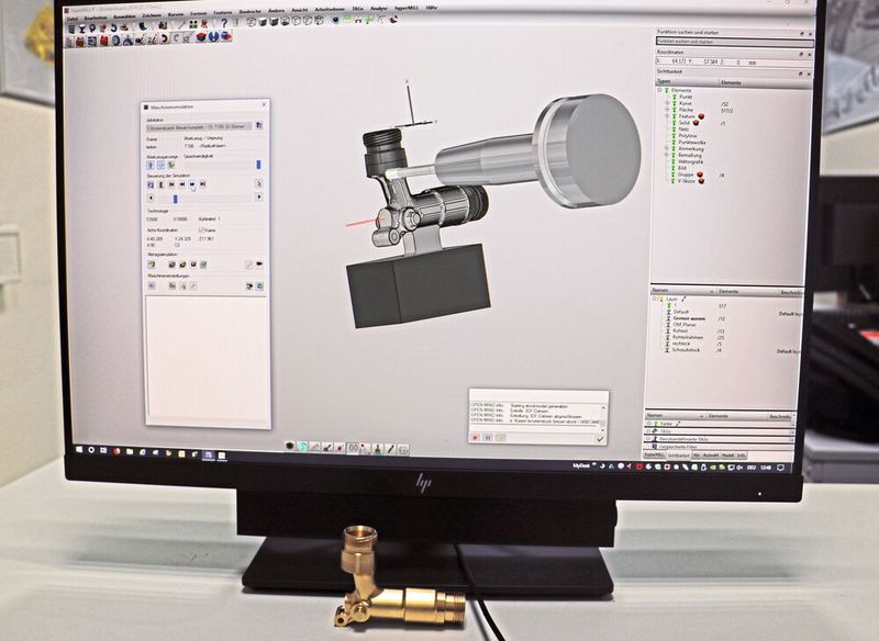 Hypermill bietet in seinem Flächen- und Kavitätenpaket 13 zahlreiche 5-Achs-Zyklen. So kann der Programmierer für jedes noch so anspruchsvolle Frästeil die richtige Strategie wählen. (Bild: Open Mind)